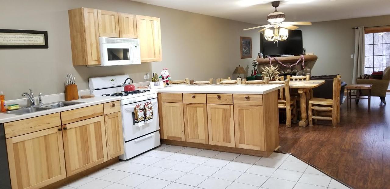 2Br Rustic Villa Utica Extérieur photo